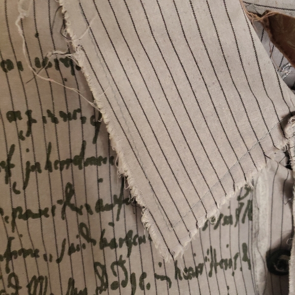 Roar Button Up Shirt - L - Gray with Black lines Long Sleeve - unfinished edging - Picture 5 of 9